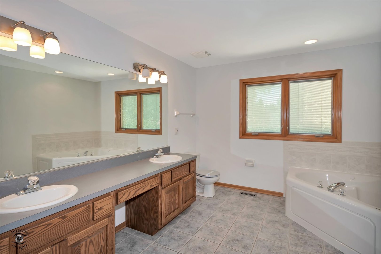 365 Crestwood Road Property Photo 24