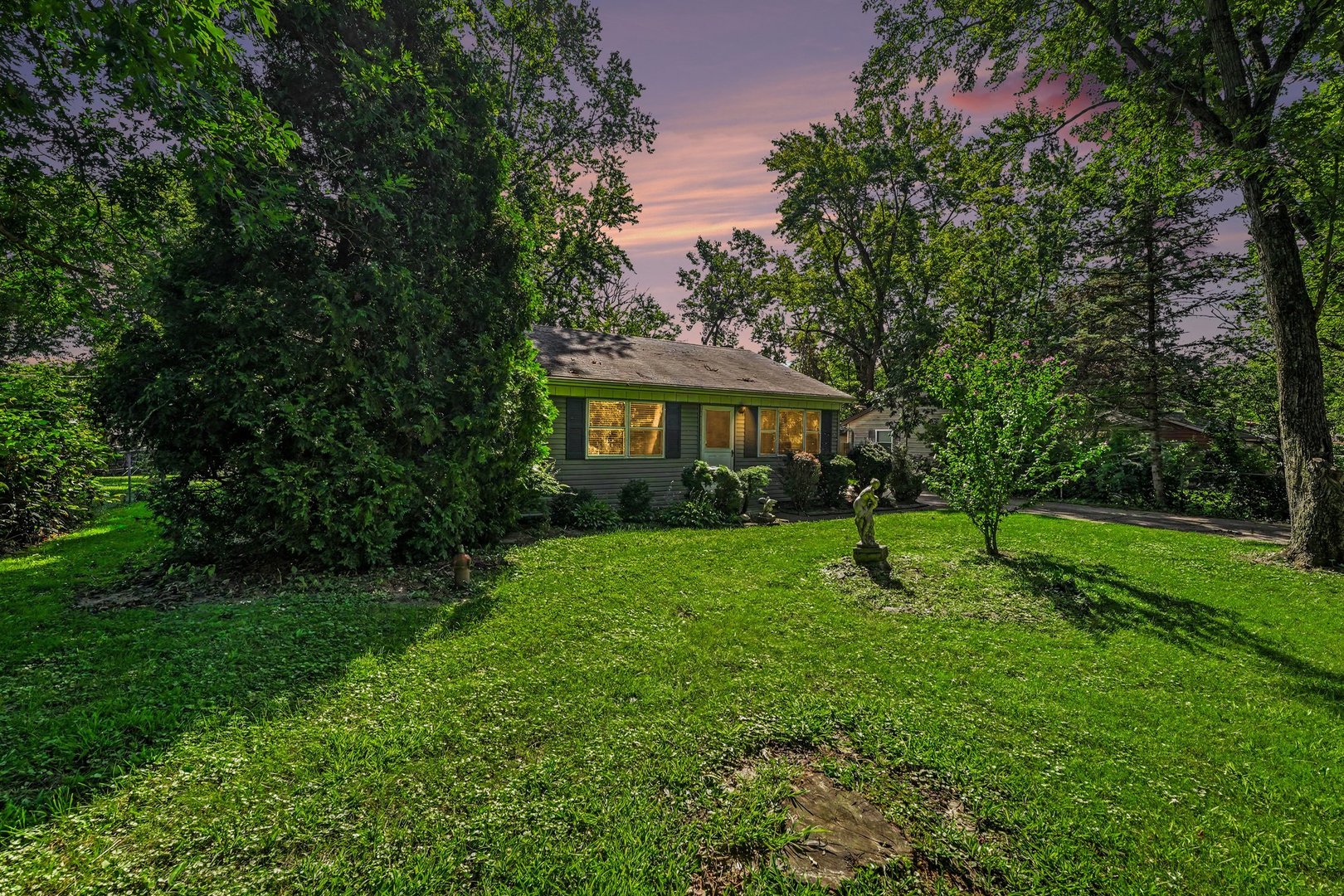 23914 S Cretewood Lane Property Photo 3