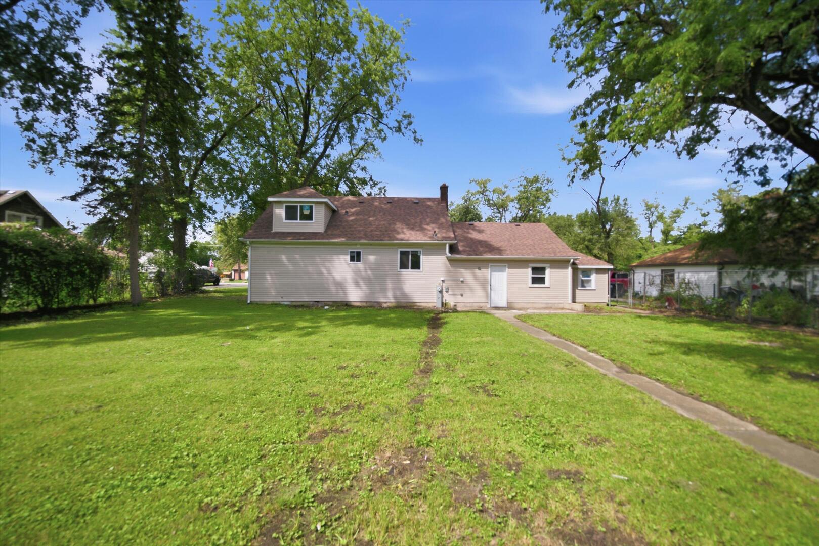 15811 S Whipple Avenue Property Photo 27