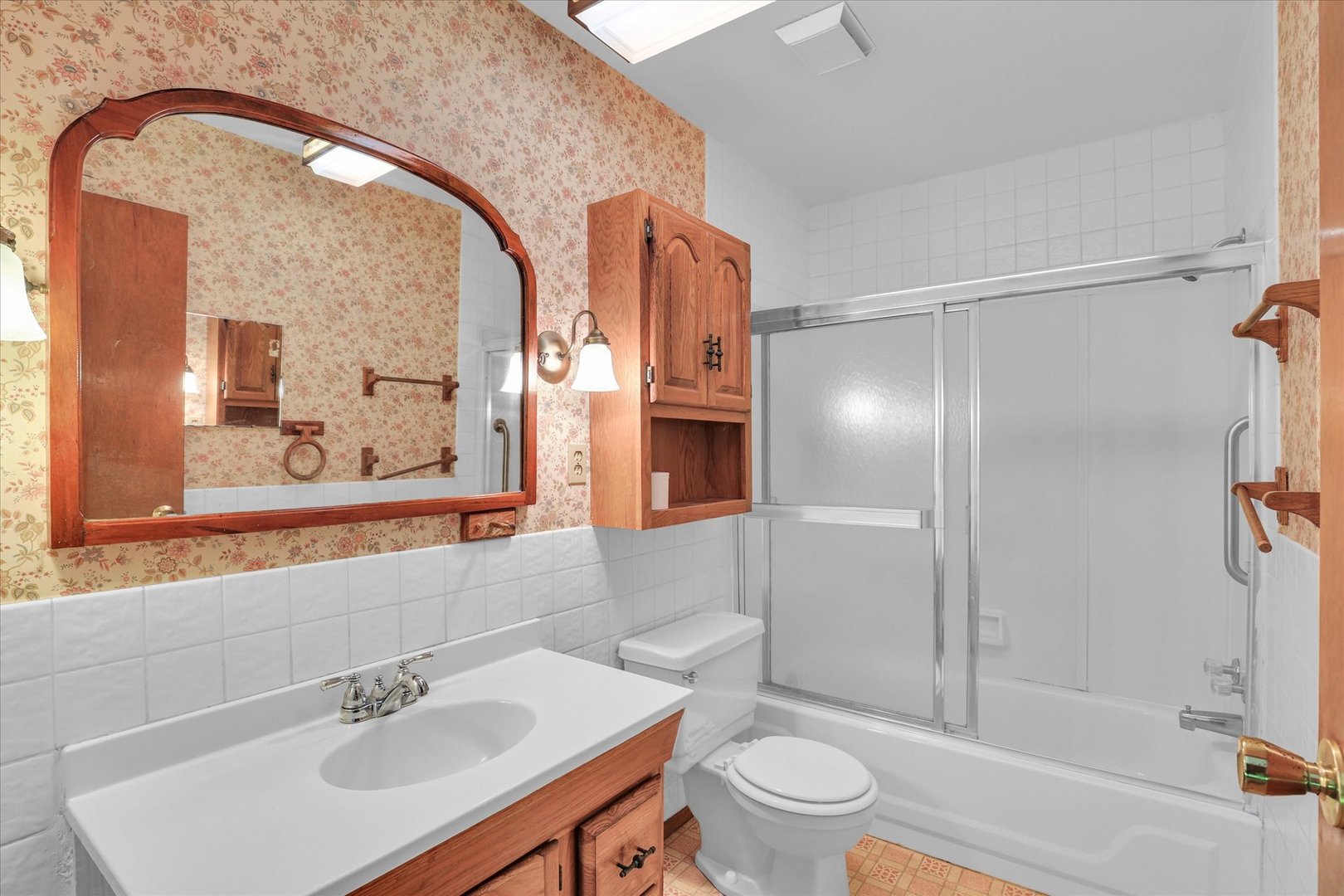 3514 N High Cross Road Property Photo 7