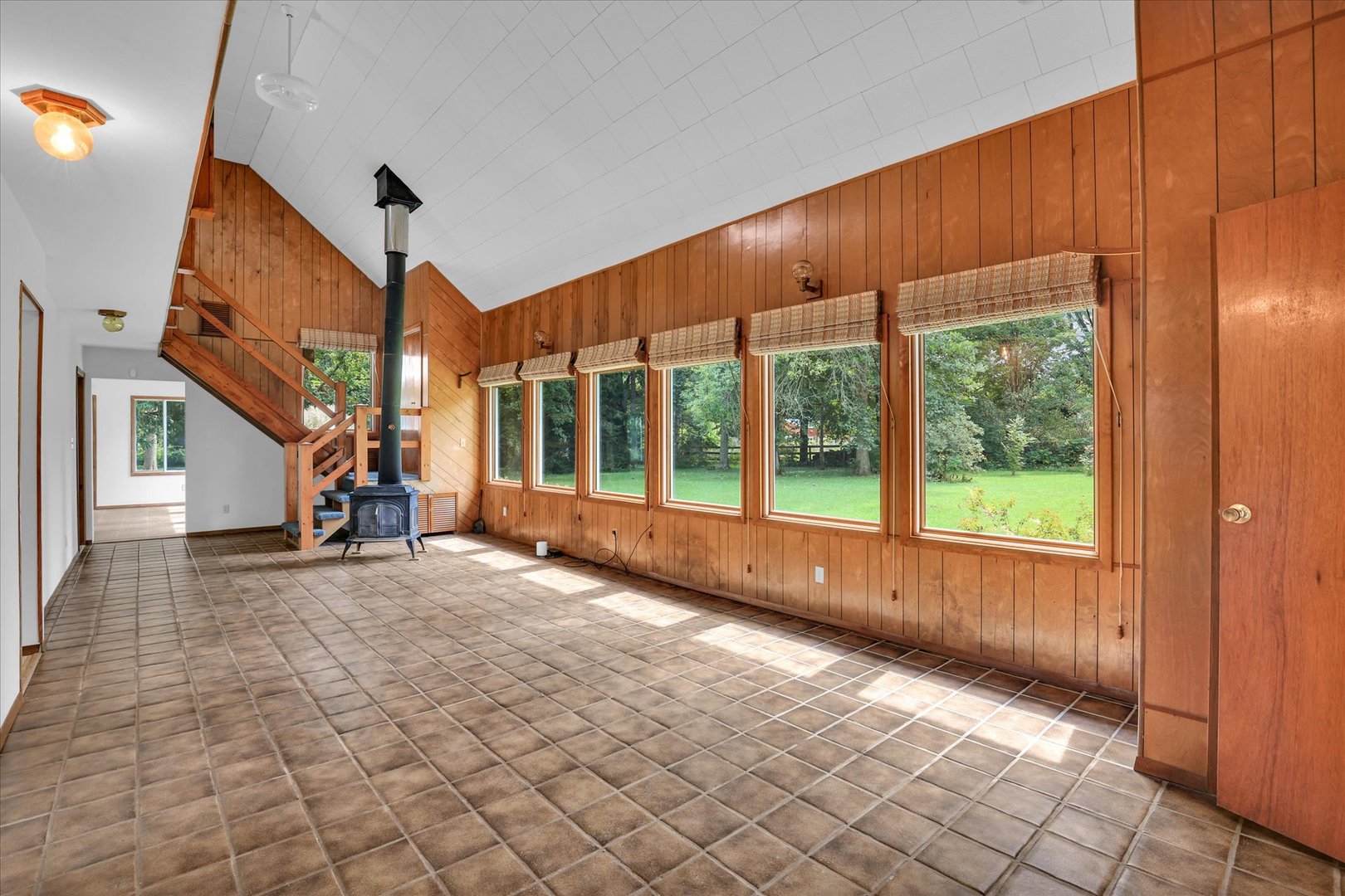 3514 N High Cross Road Property Photo 17