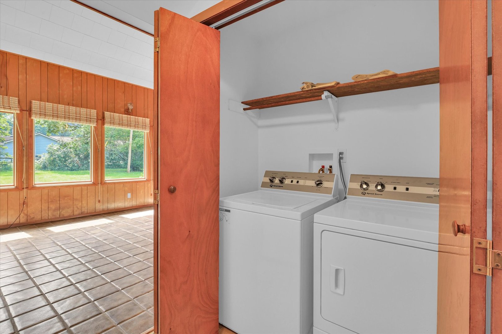 3514 N High Cross Road Property Photo 22