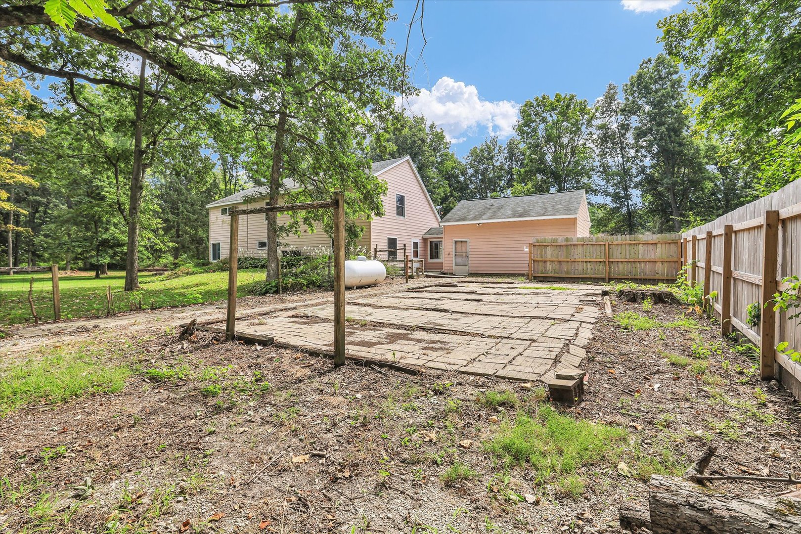 3514 N High Cross Road Property Photo 36
