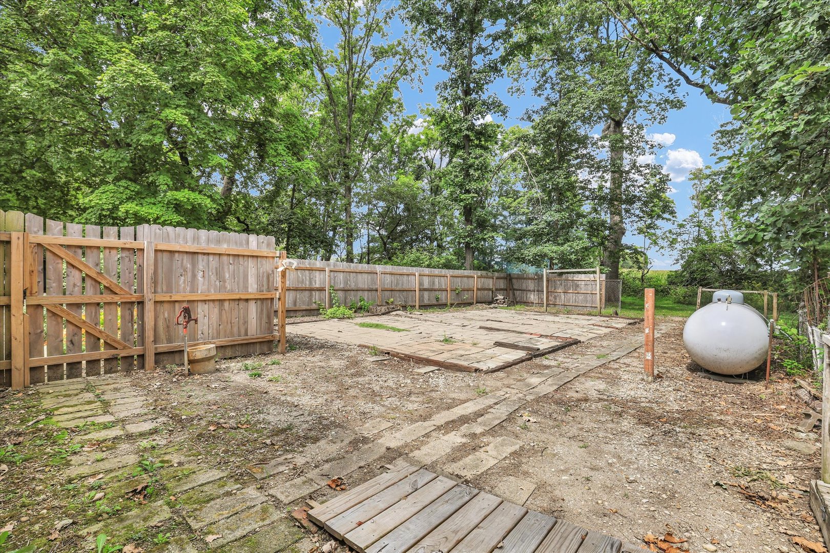 3514 N High Cross Road Property Photo 40