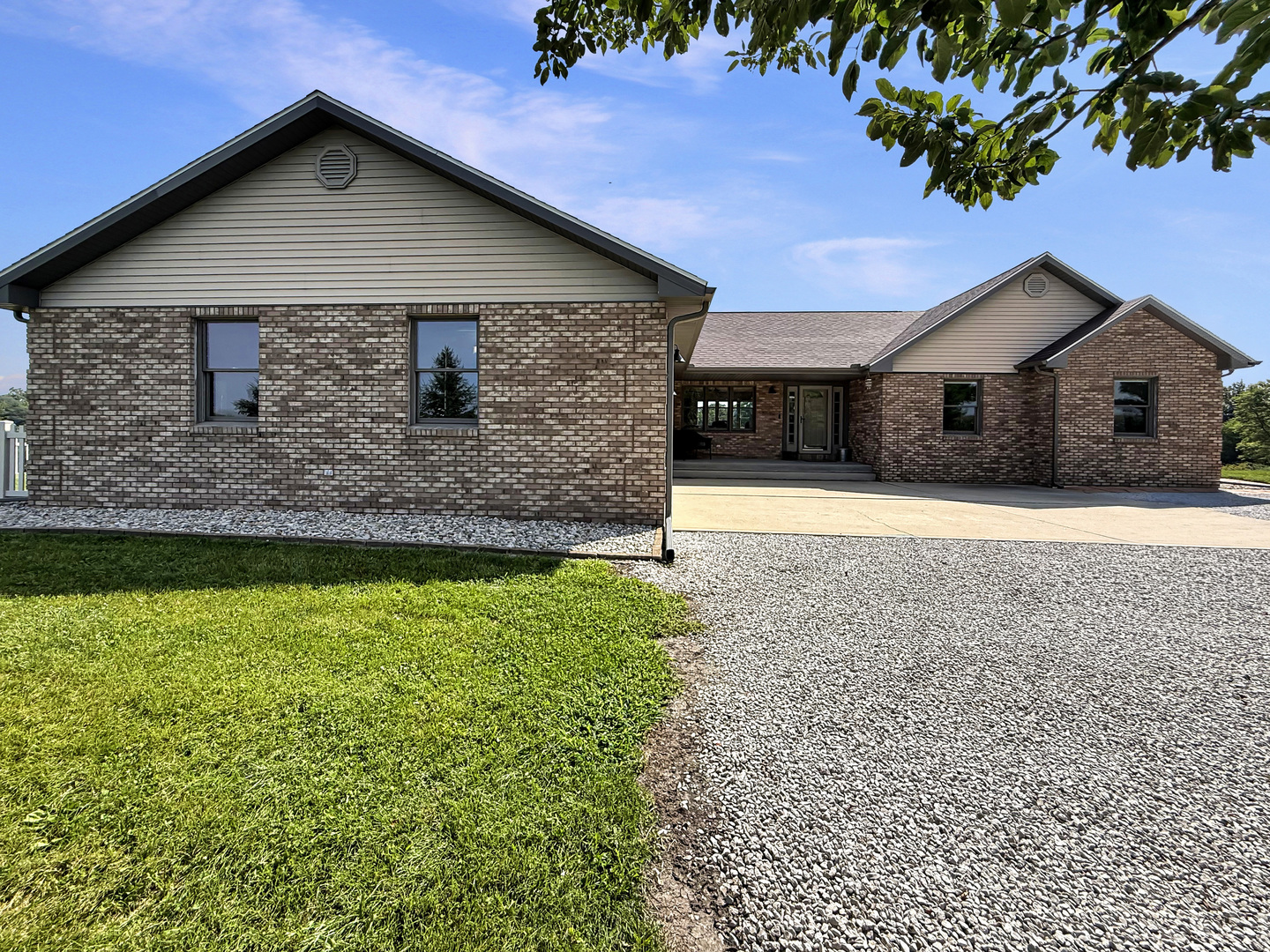 3224 County Road 2700 E Property Photo 4