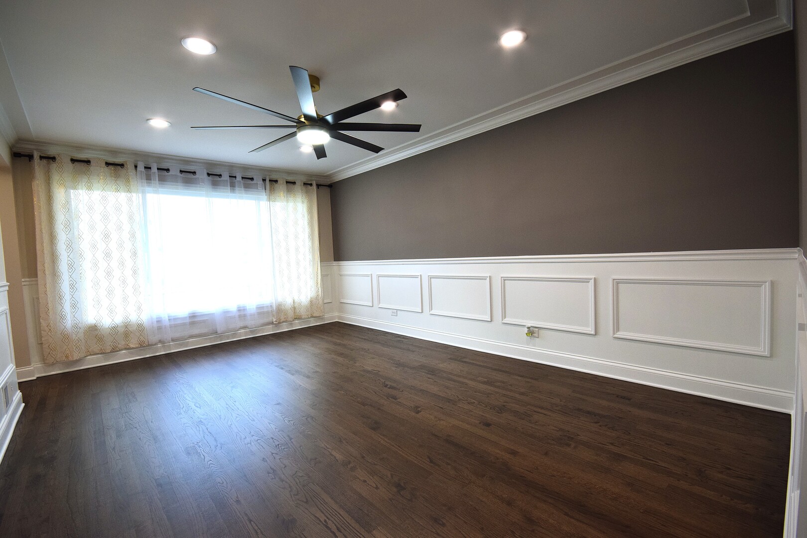 1341 W 97th Street Property Photo 4