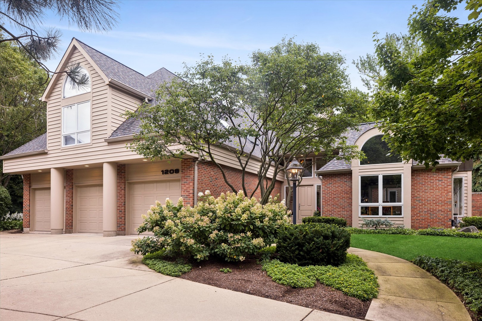 1208 Fox Trail Court