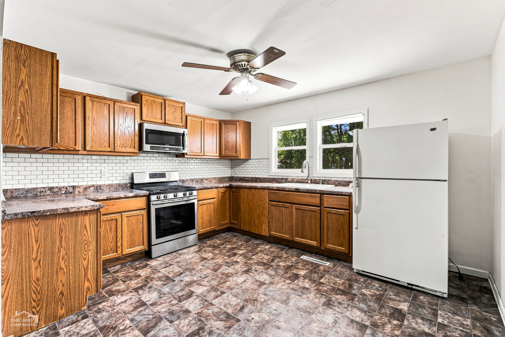 4515 Willow Lane Property Photo 4