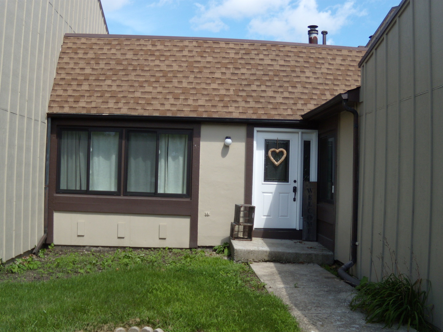 61 Westwood Square Property Photo 1