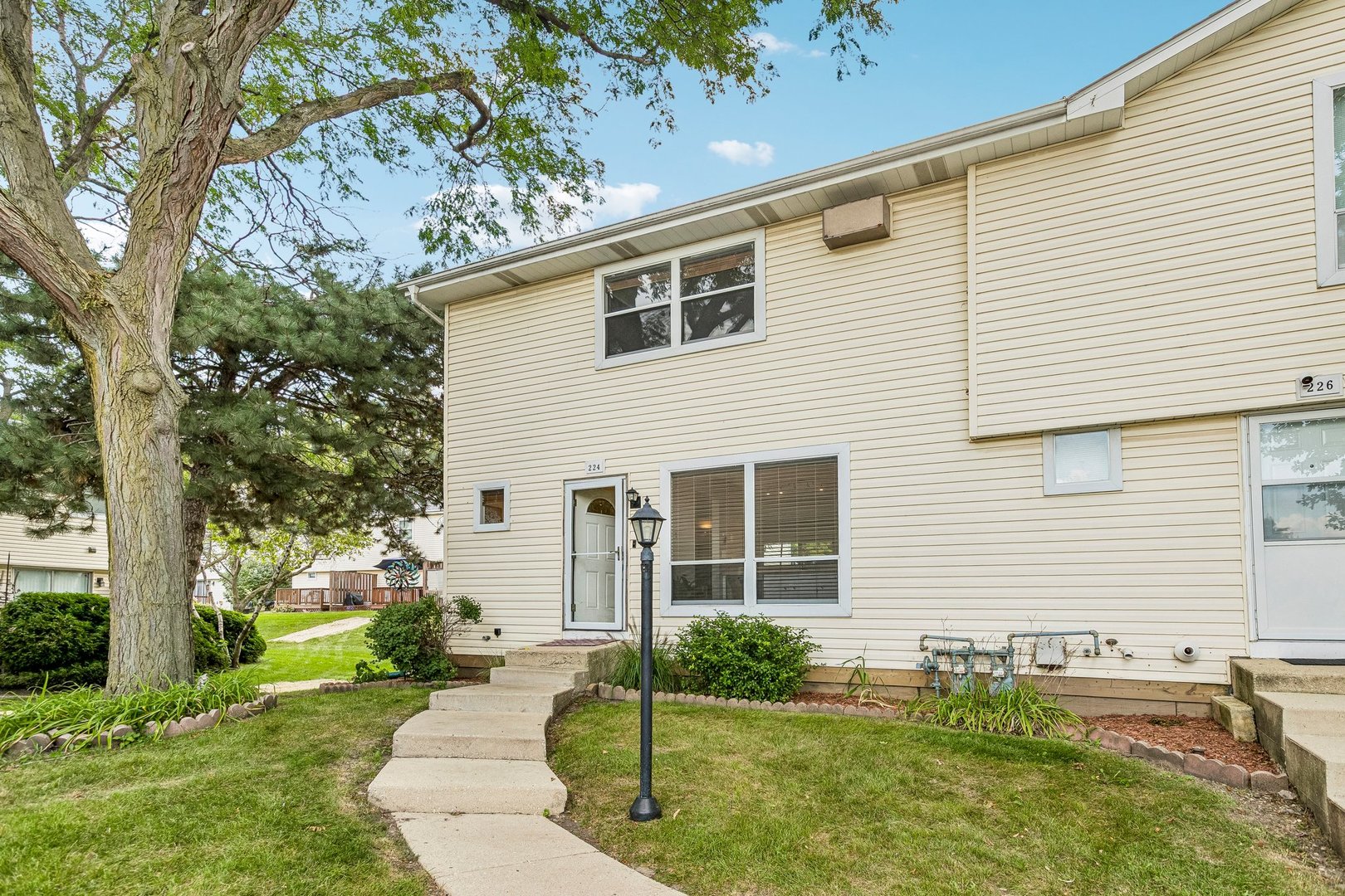 224 Raintree Court Property Photo 1