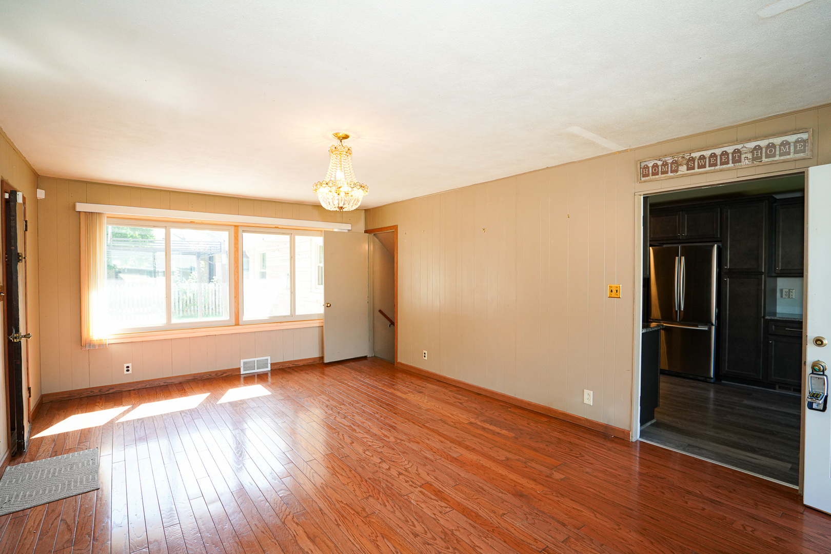2011 Douglas Street Property Photo 5