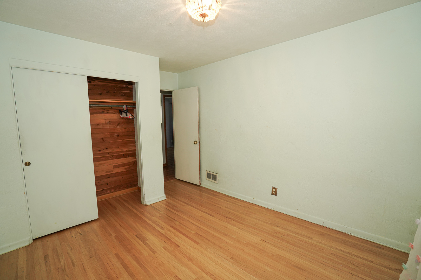 2011 Douglas Street Property Photo 18