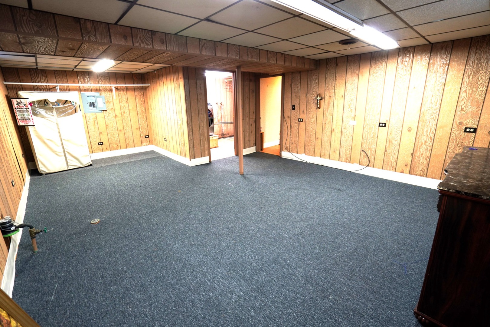 2011 Douglas Street Property Photo 27