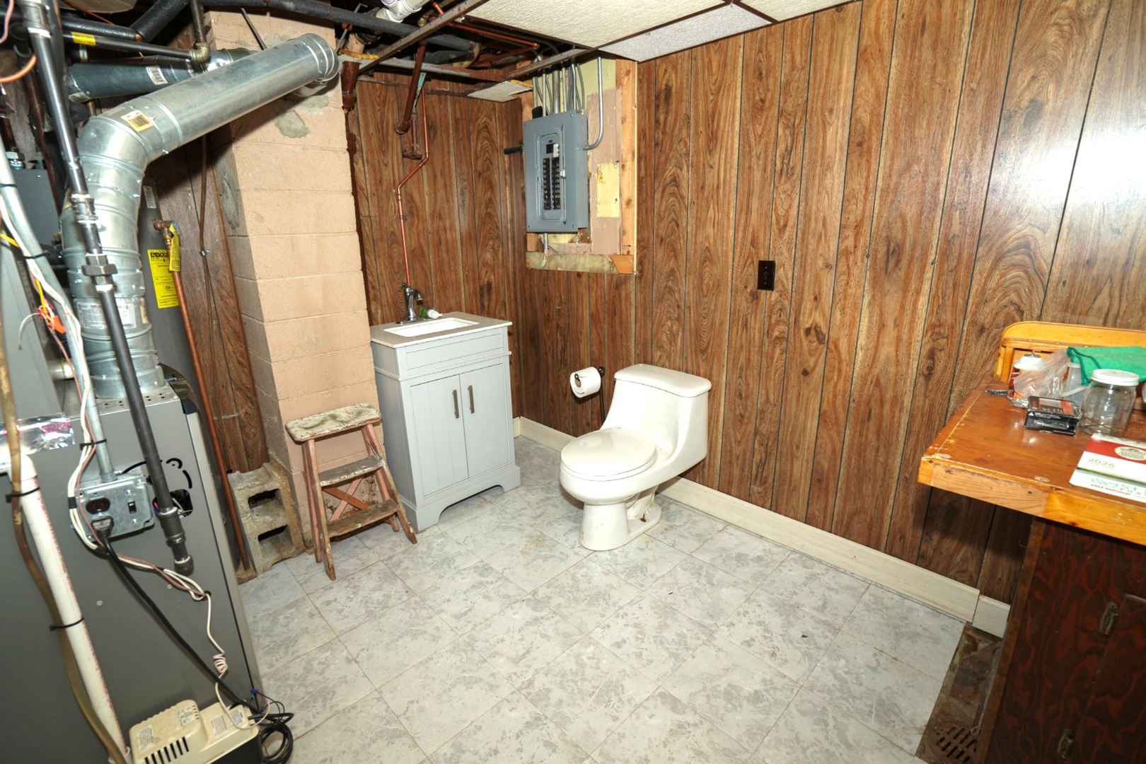 2011 Douglas Street Property Photo 30