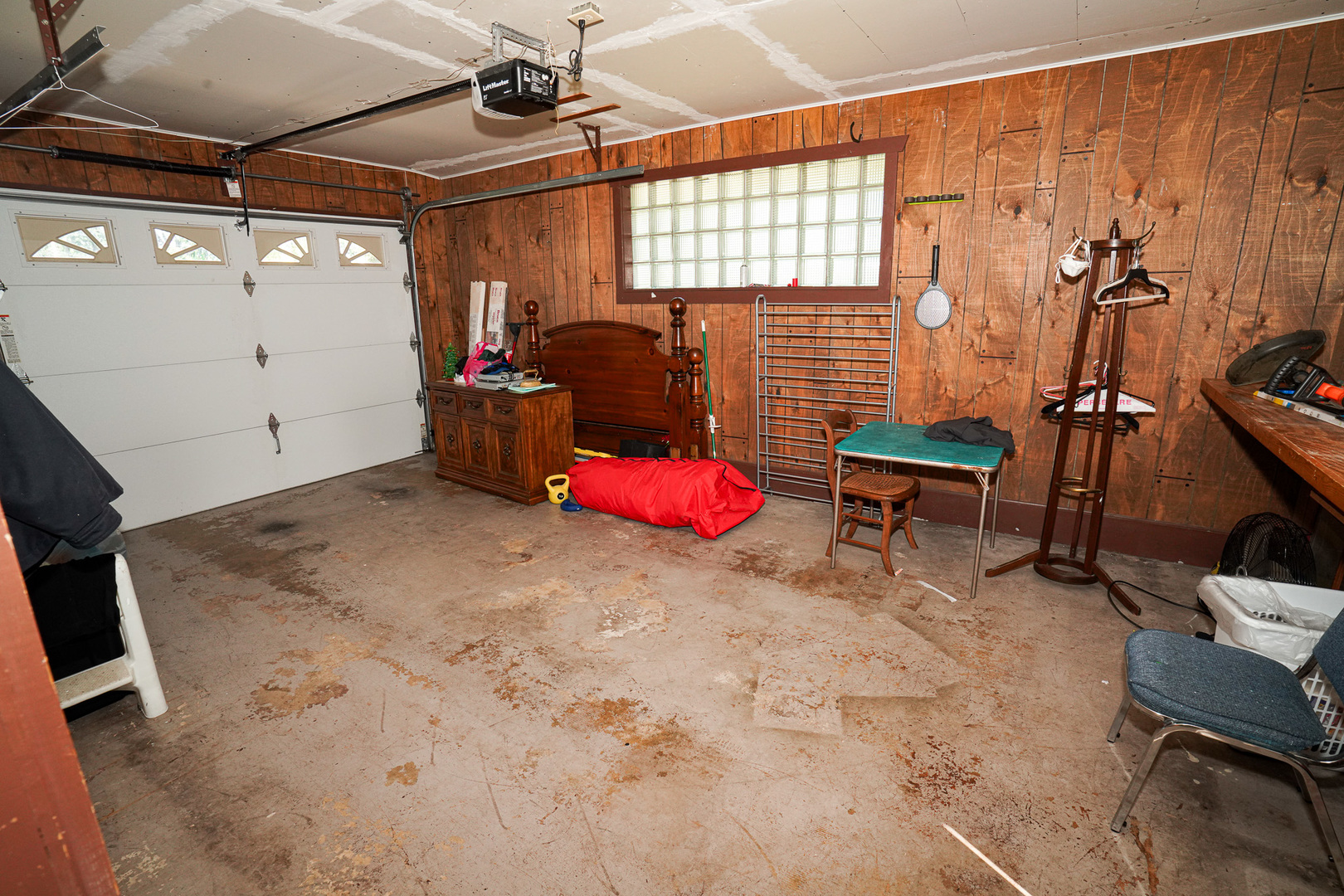 2011 Douglas Street Property Photo 31