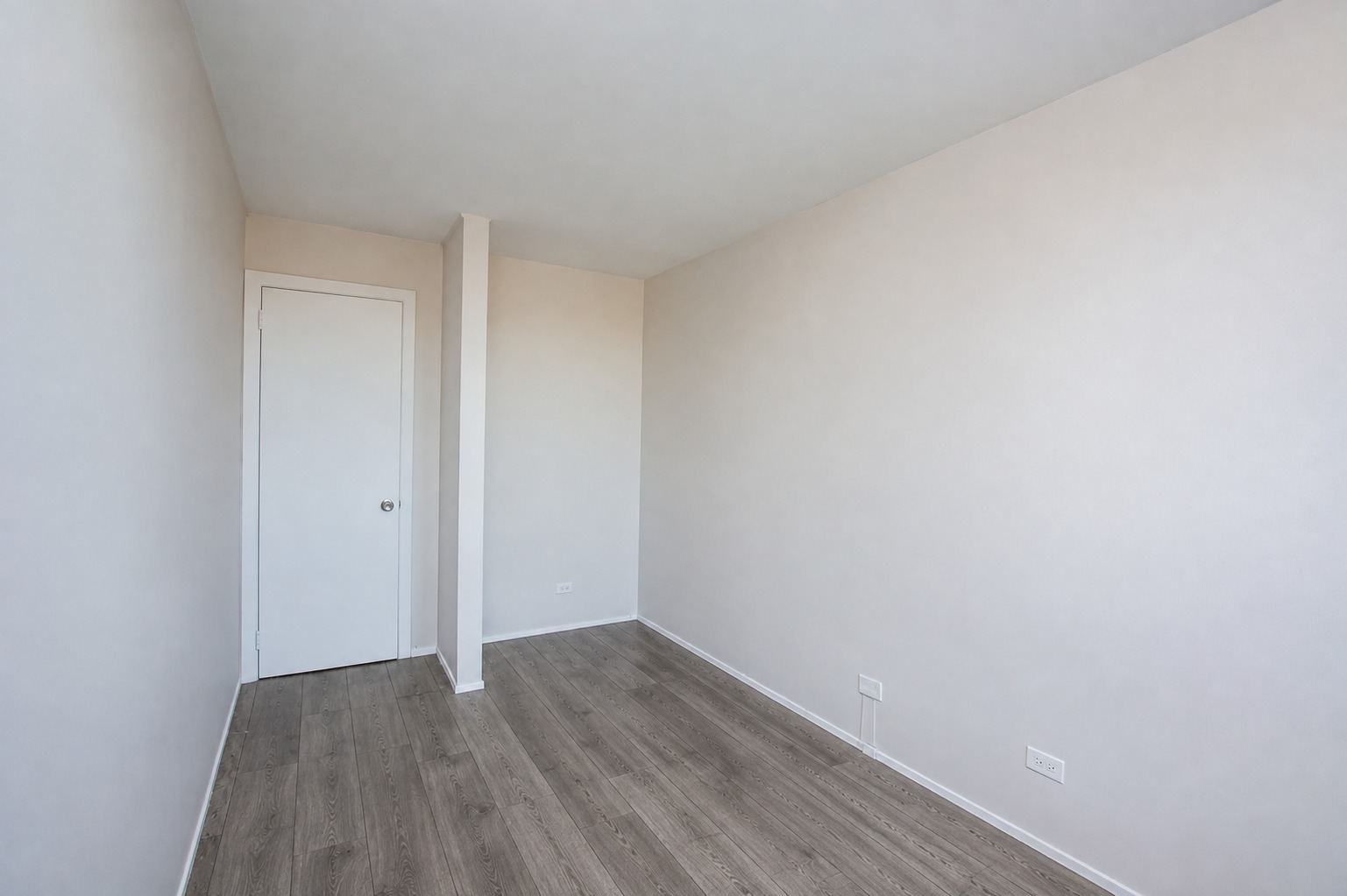 1401 E 55th Street 509n Property Photo 8