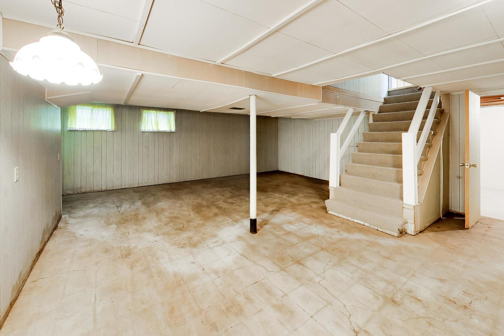 228 S Dwyer Avenue Property Photo 27