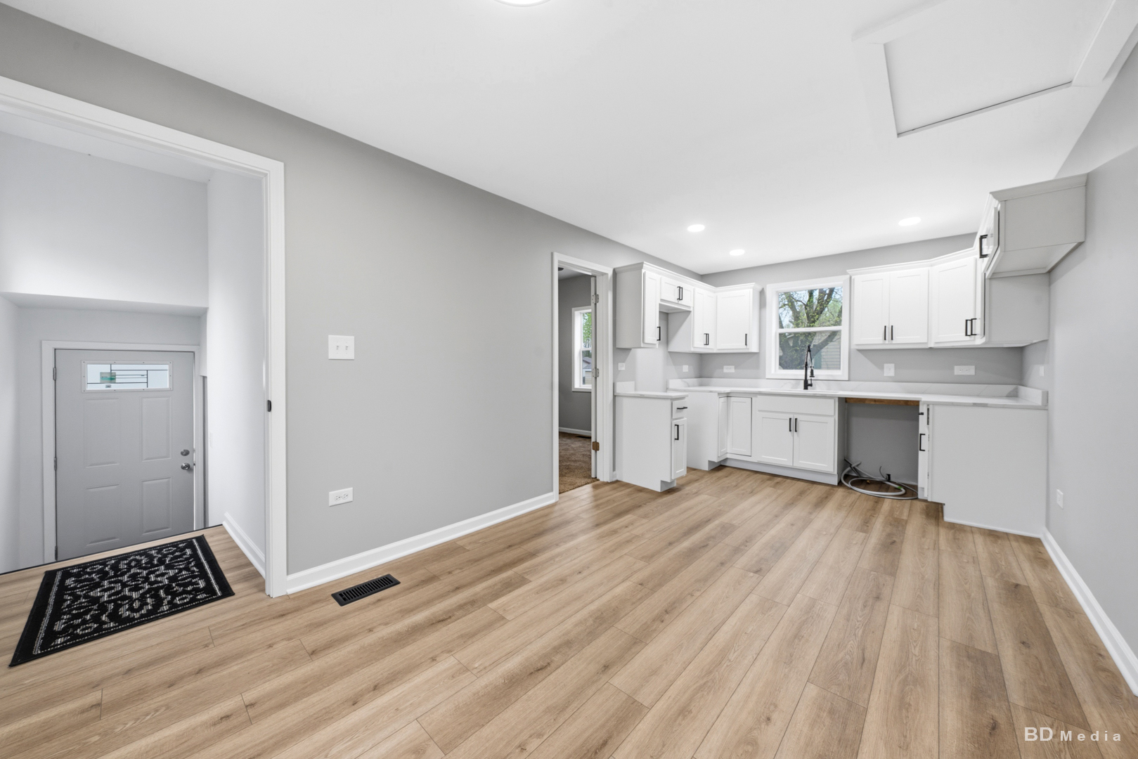 3300 Butler Avenue Property Photo 12