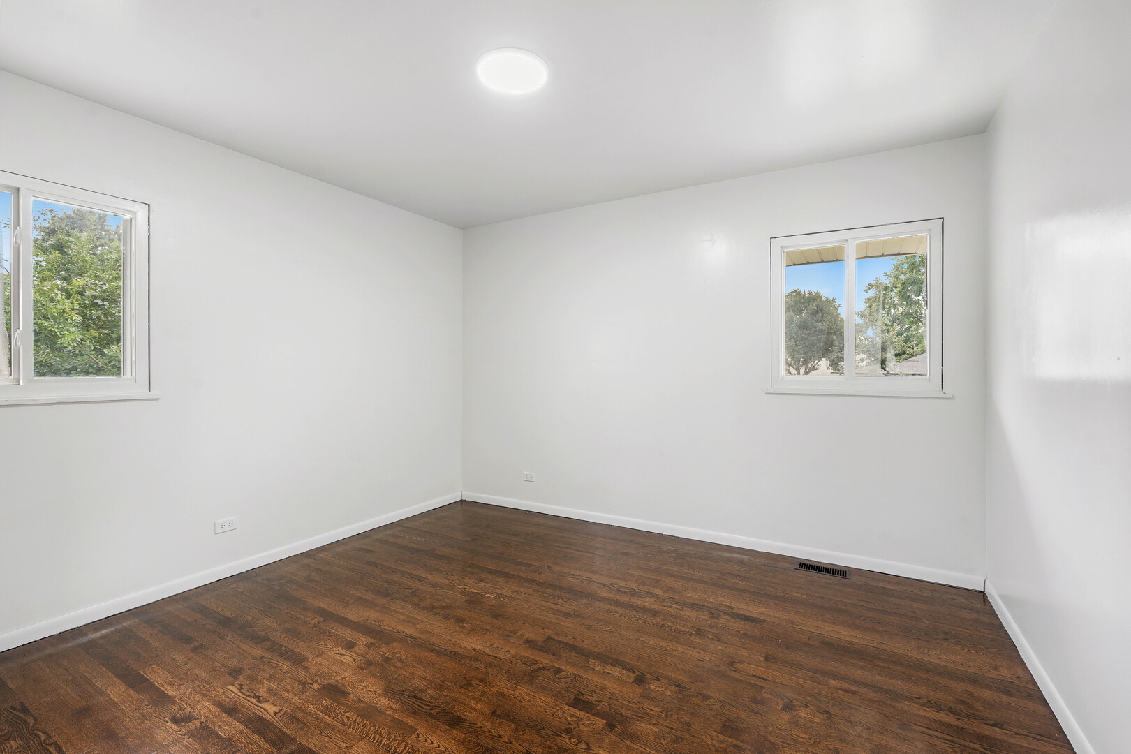 669 White Pine Road Property Photo 10