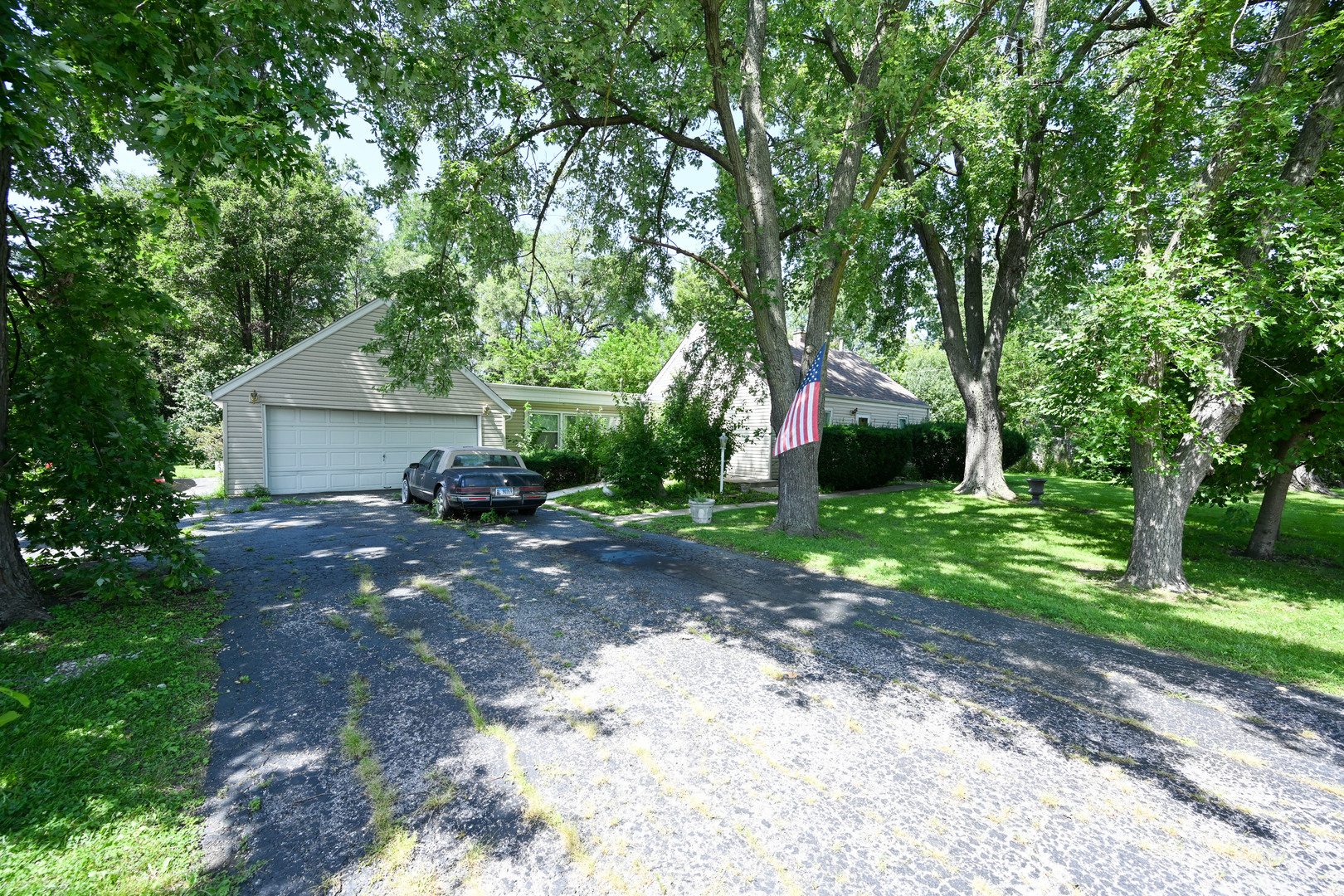 424 N Poplar Avenue Property Photo 1