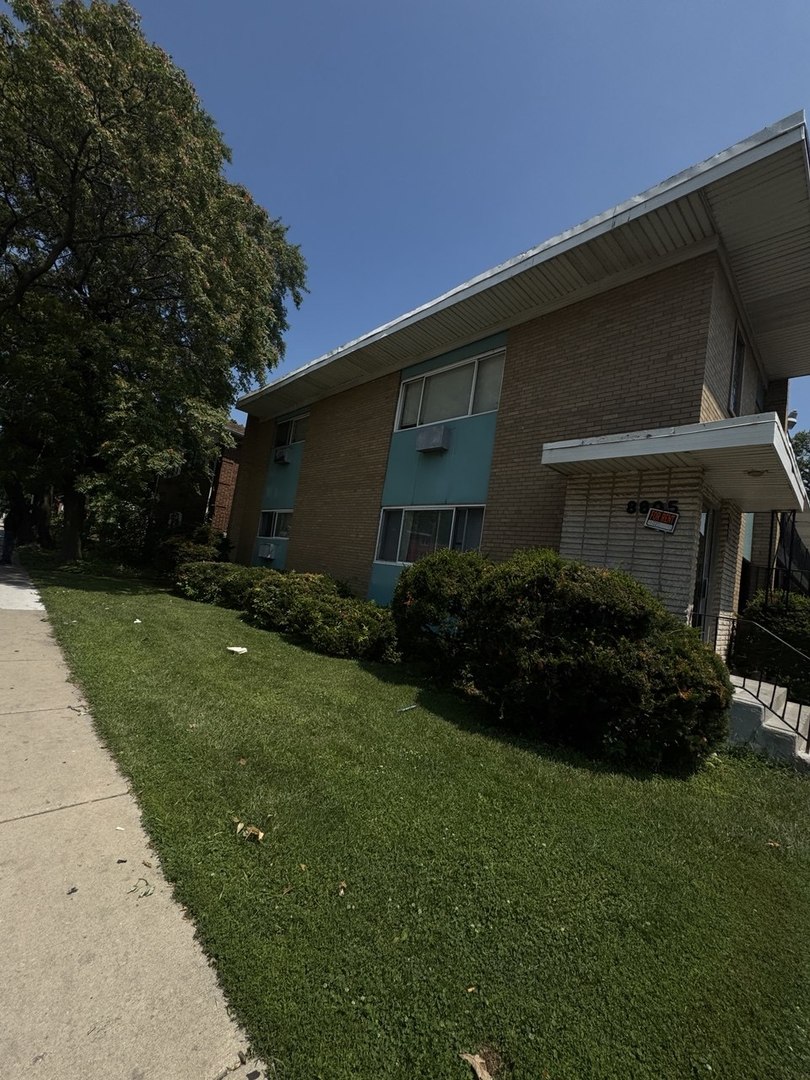 8807 S Cottage Grove Avenue Property Photo 1