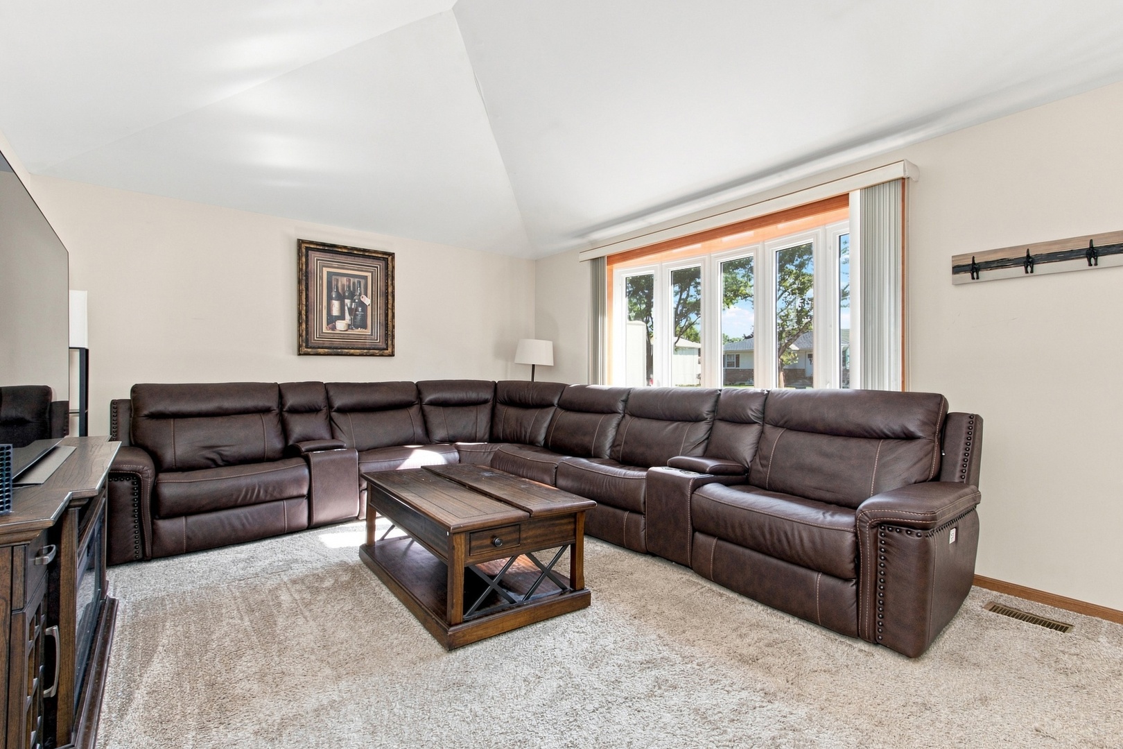 1713 Bataan Street Property Photo 3