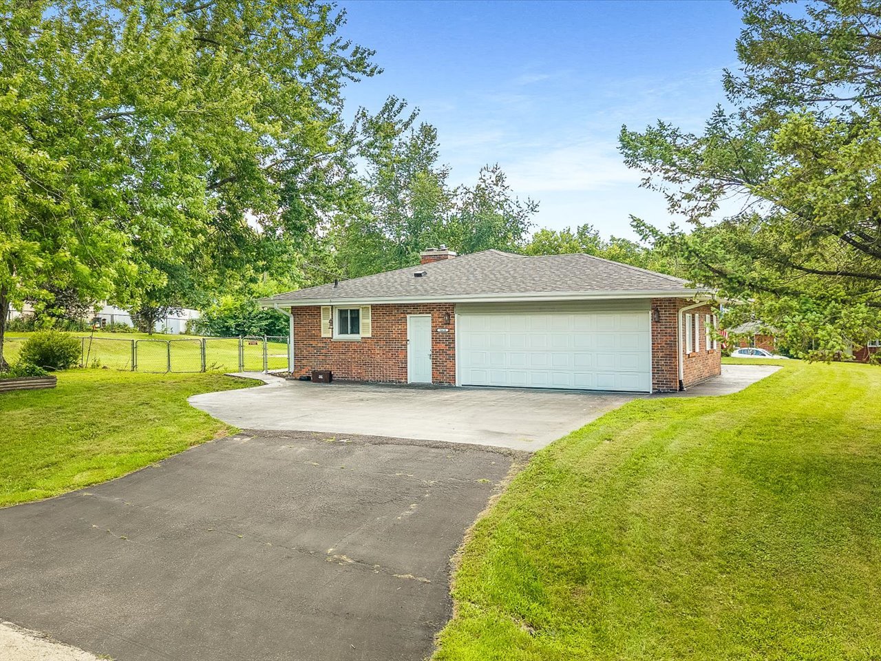 5420 Golden Prairie Circle Property Photo 32