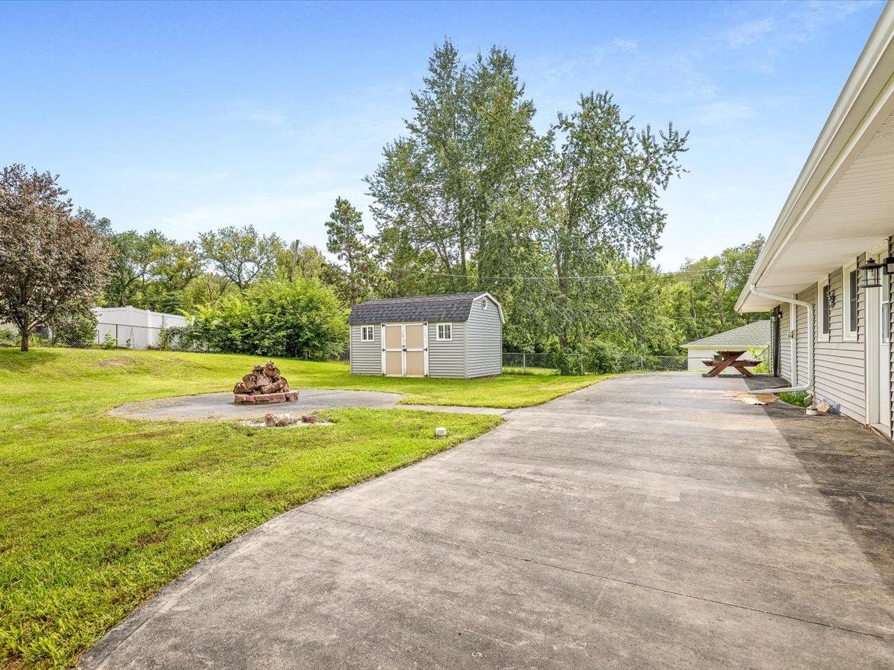 5420 Golden Prairie Circle Property Photo 33