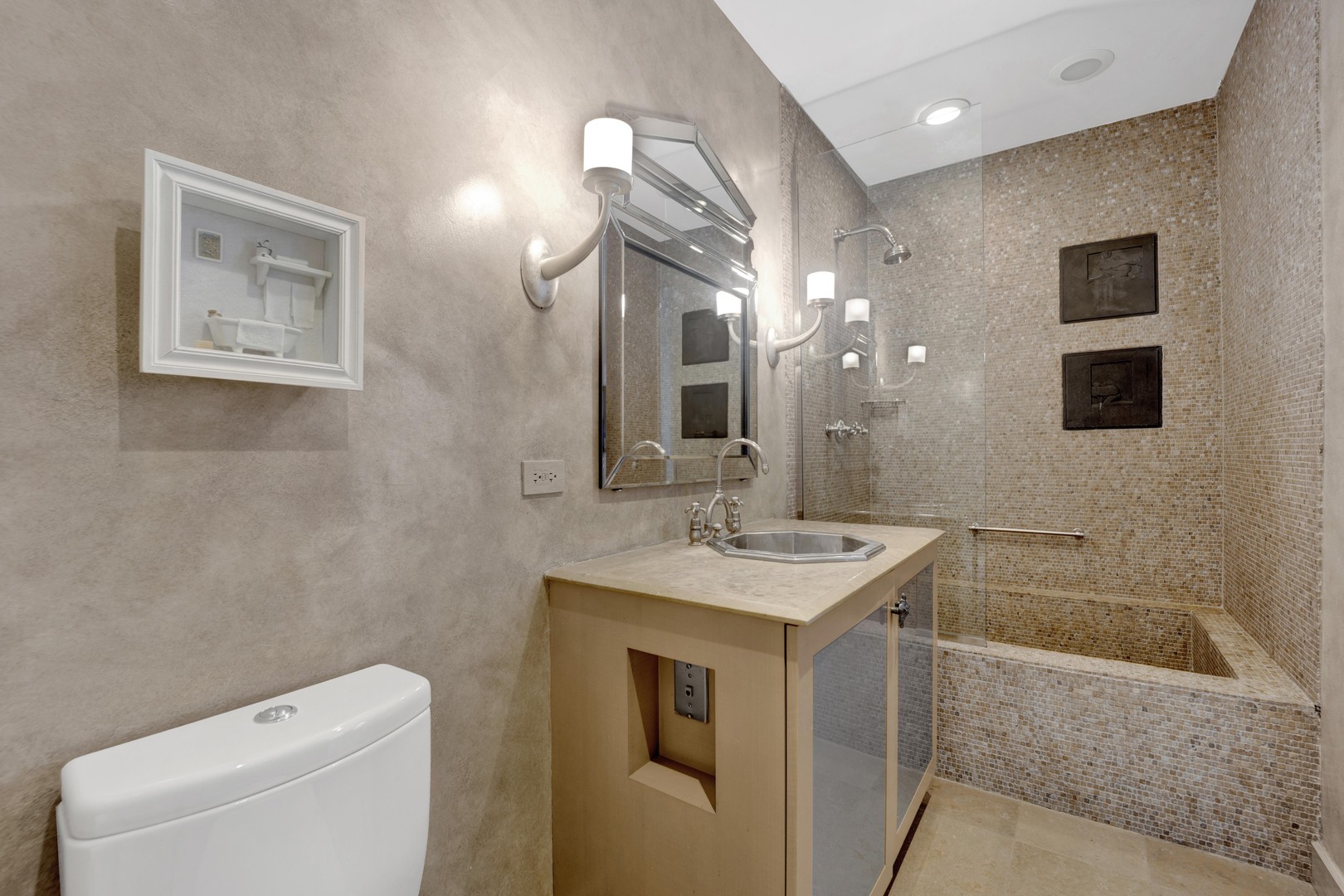 55 W Delaware Place 1120 Property Photo 18