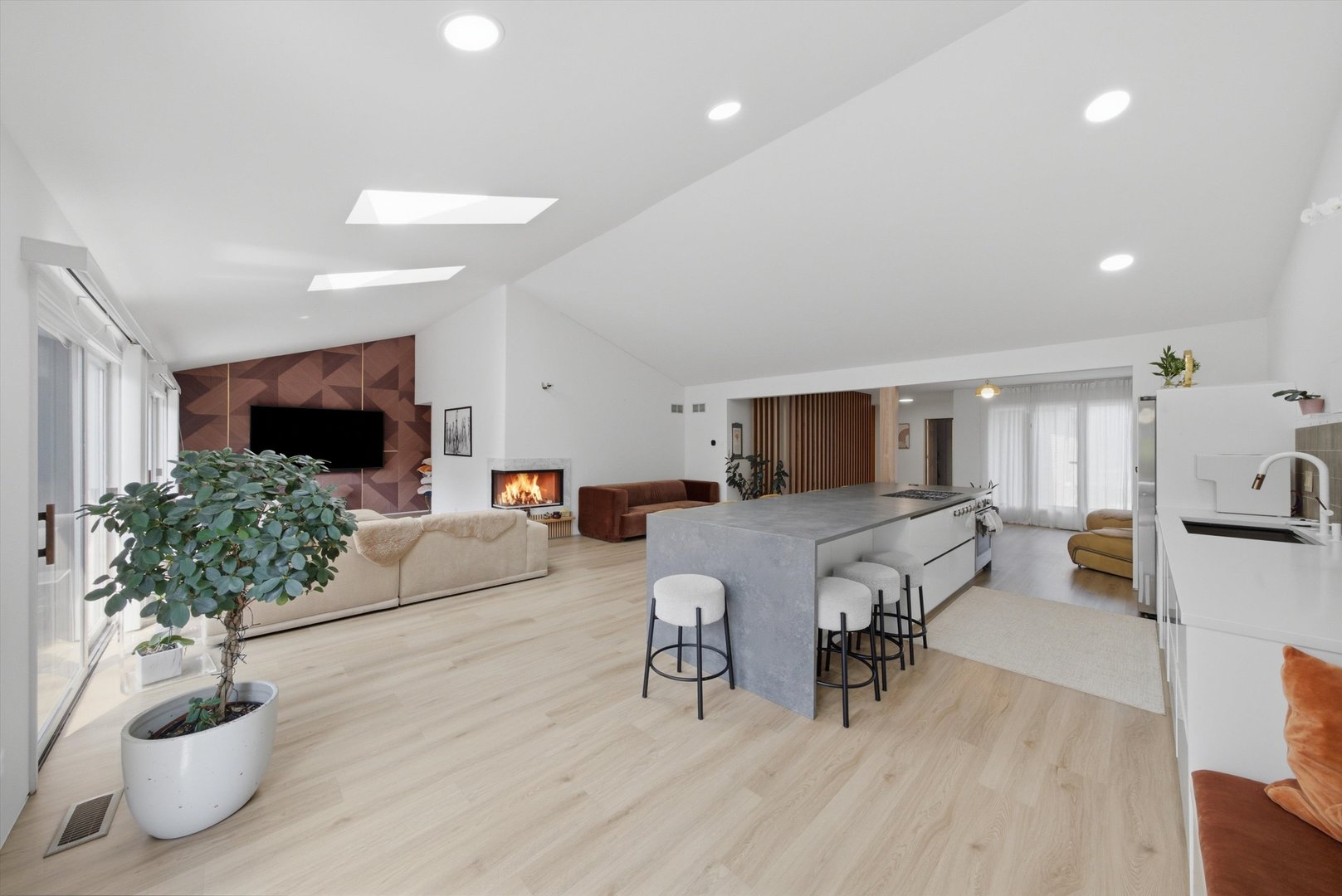 12741187 Property Photo 12