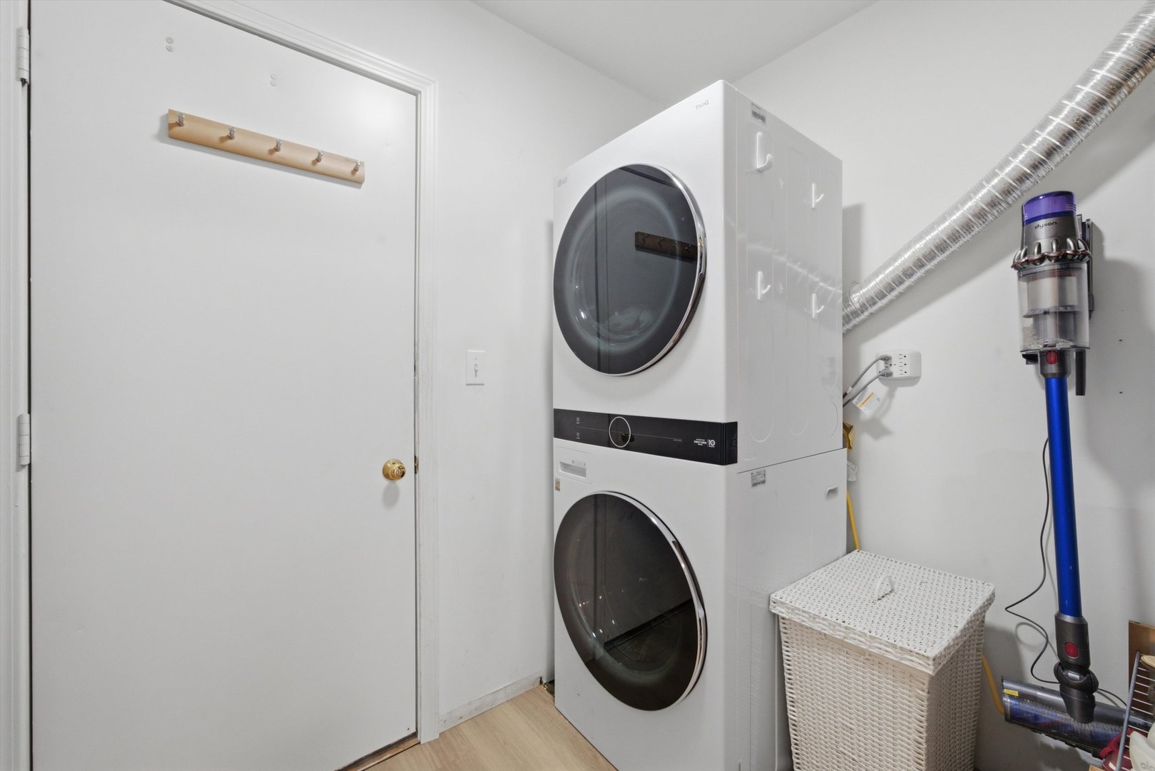 12741187 Property Photo 34