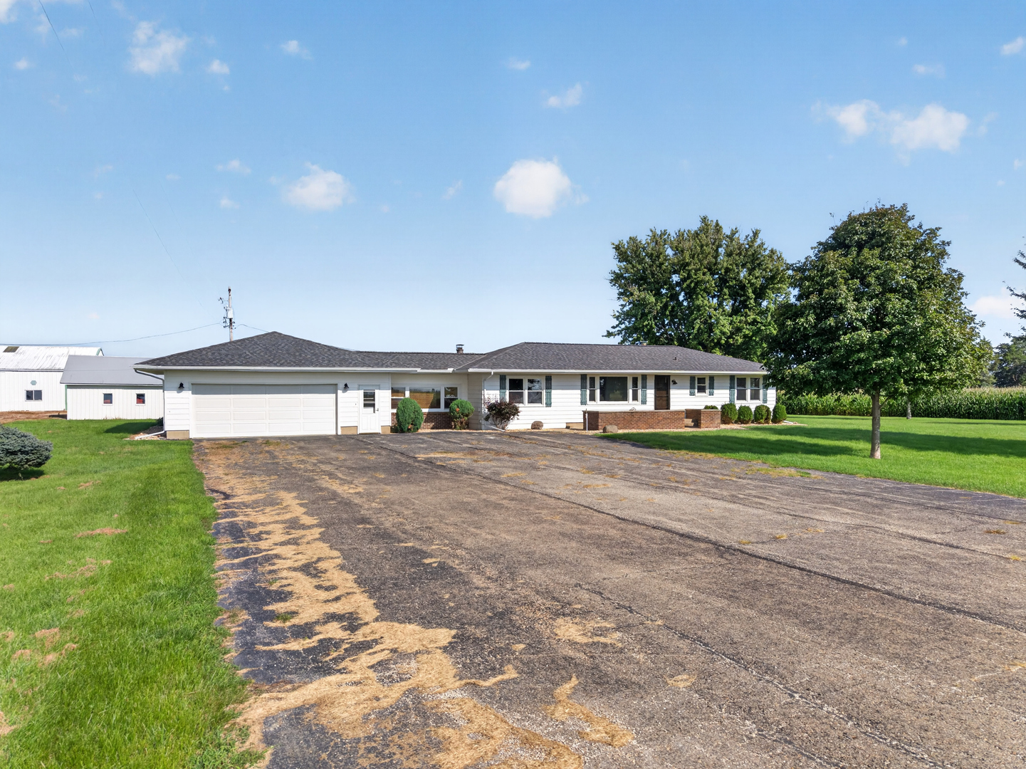 3560 E 14th Road Property Photo 4