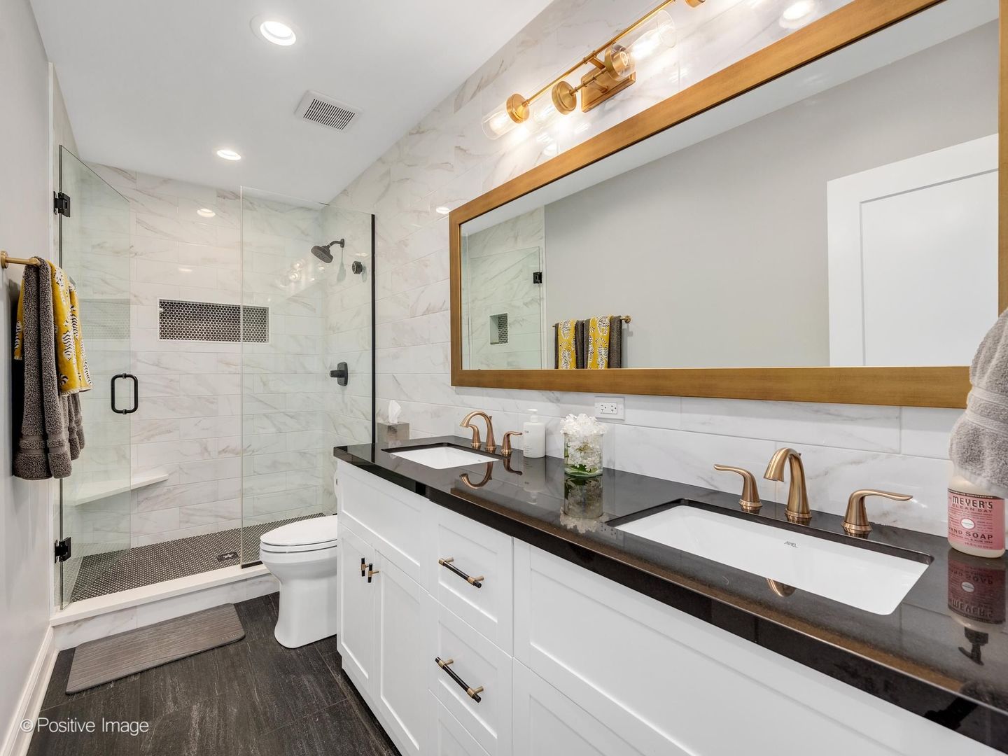 414 Chicago Avenue Property Photo 12
