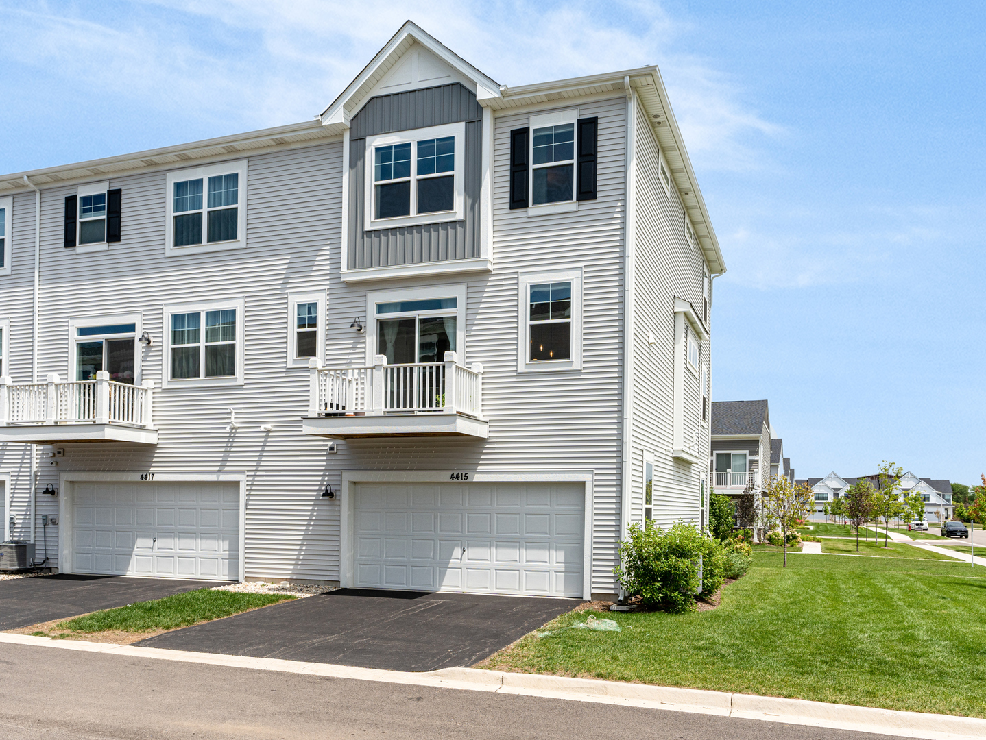 4415 Chelsea Manor Circle Property Photo 4