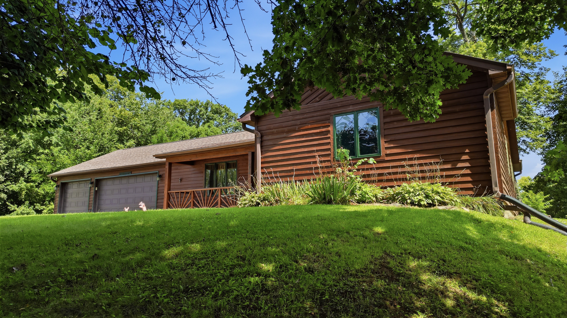14810 Melinda Drive Property Photo 3