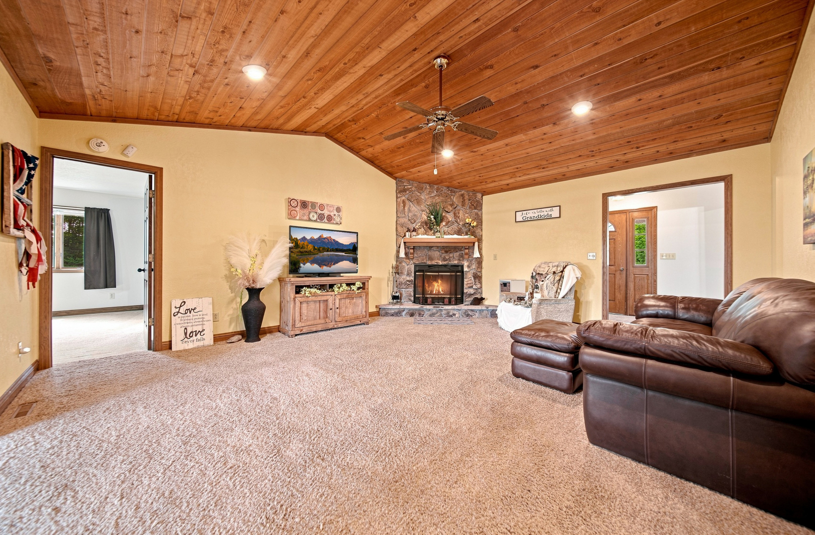 14810 Melinda Drive Property Photo 19