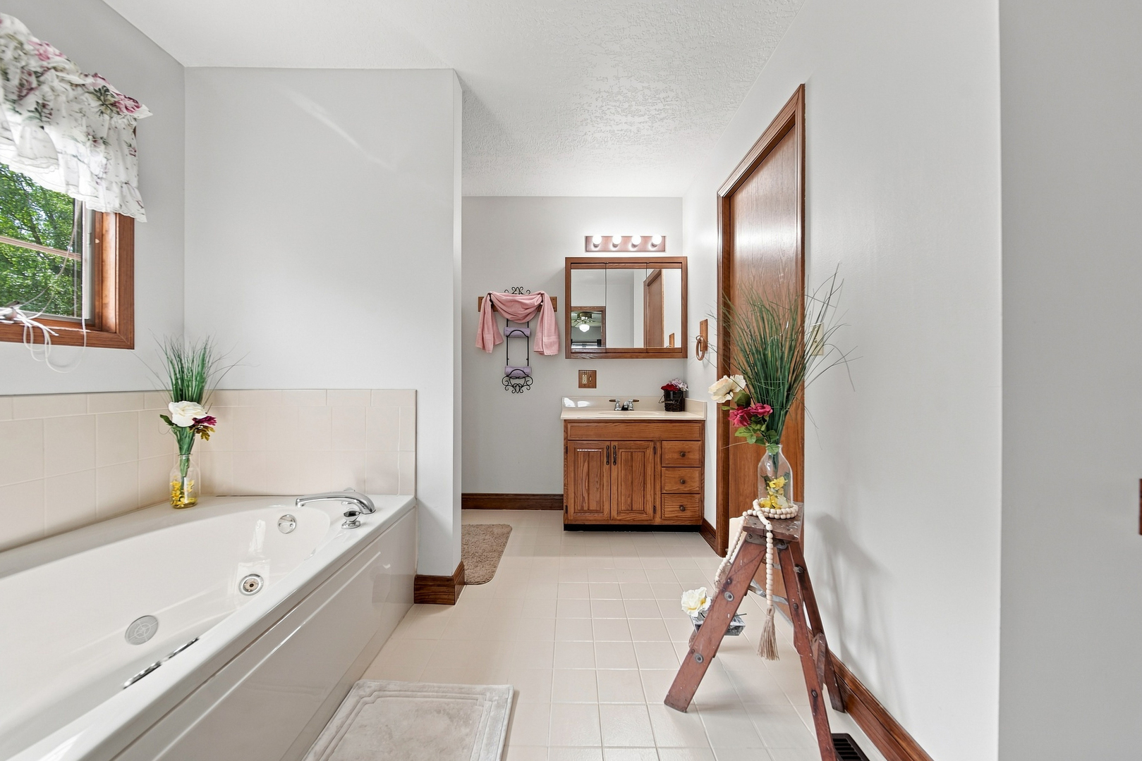 14810 Melinda Drive Property Photo 23