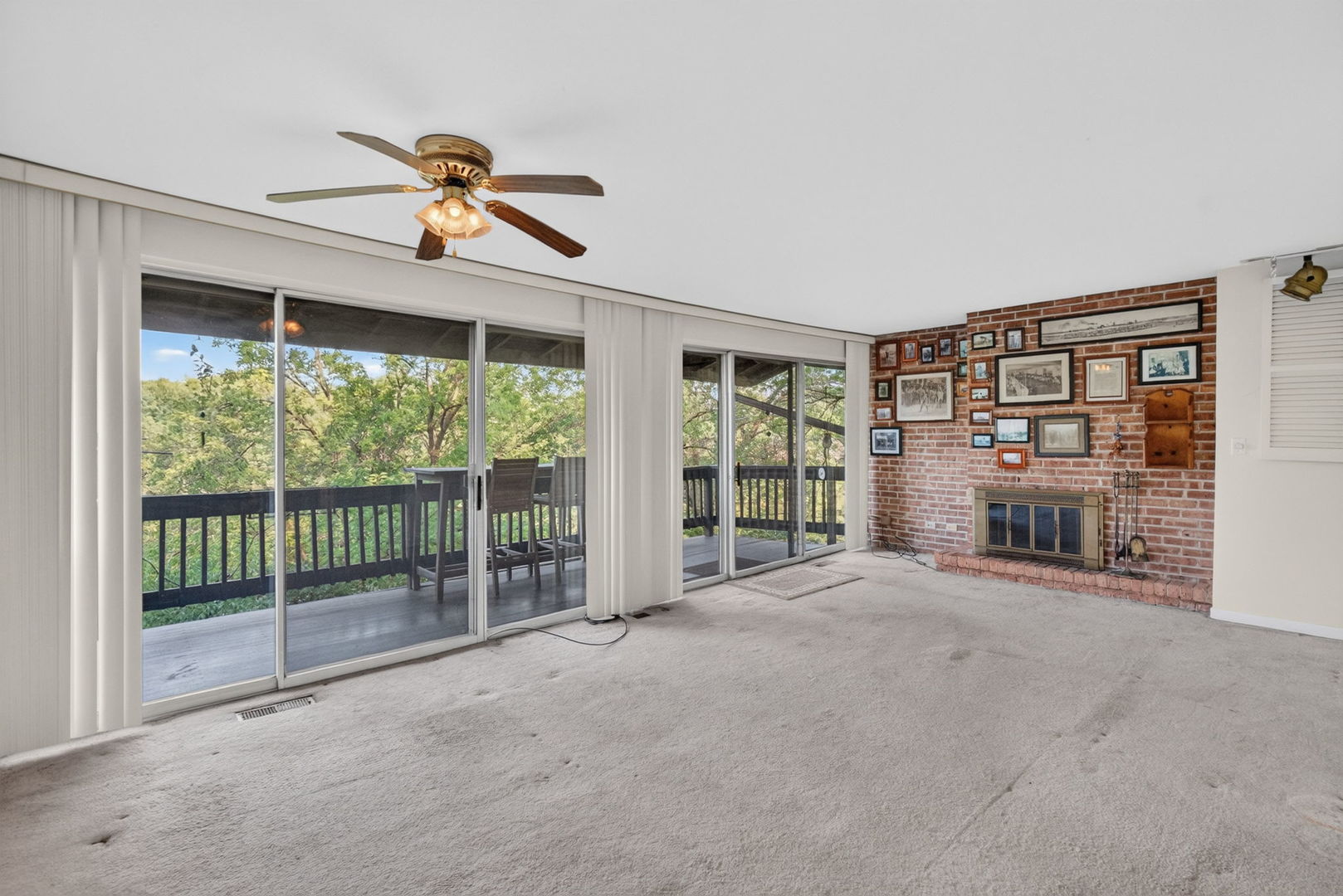 5515 E Lake Drive 93-f Property Photo 3