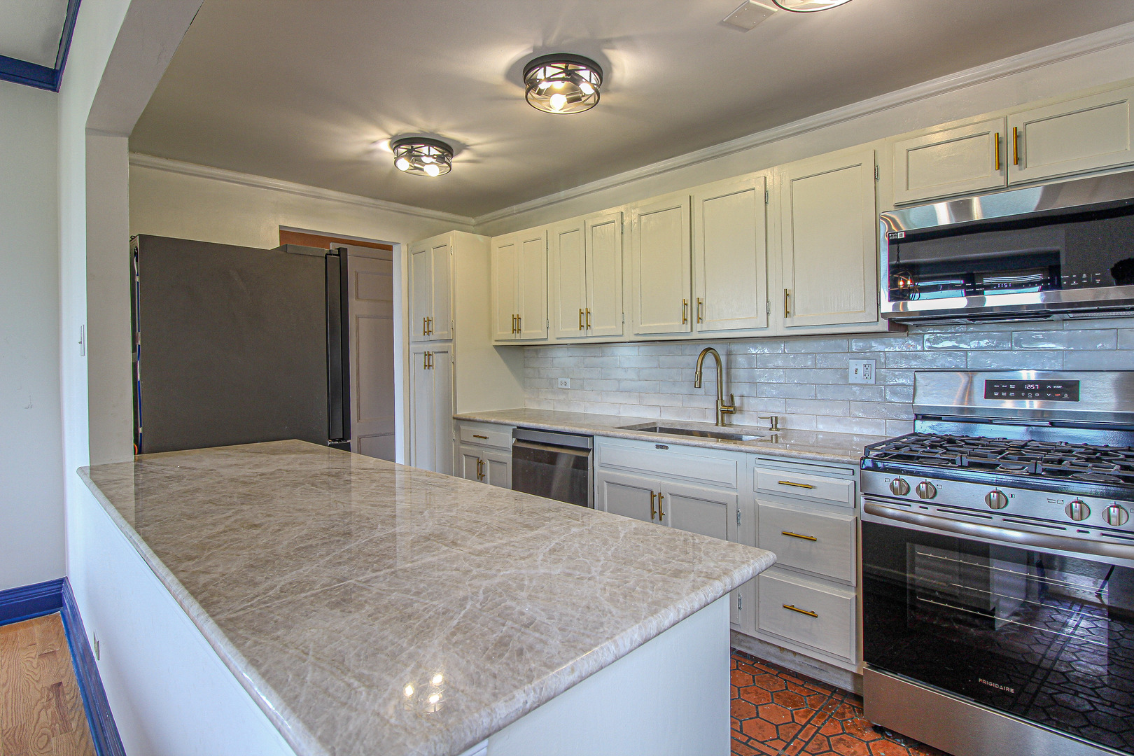 5300 S Shore Drive 59 Property Photo 2