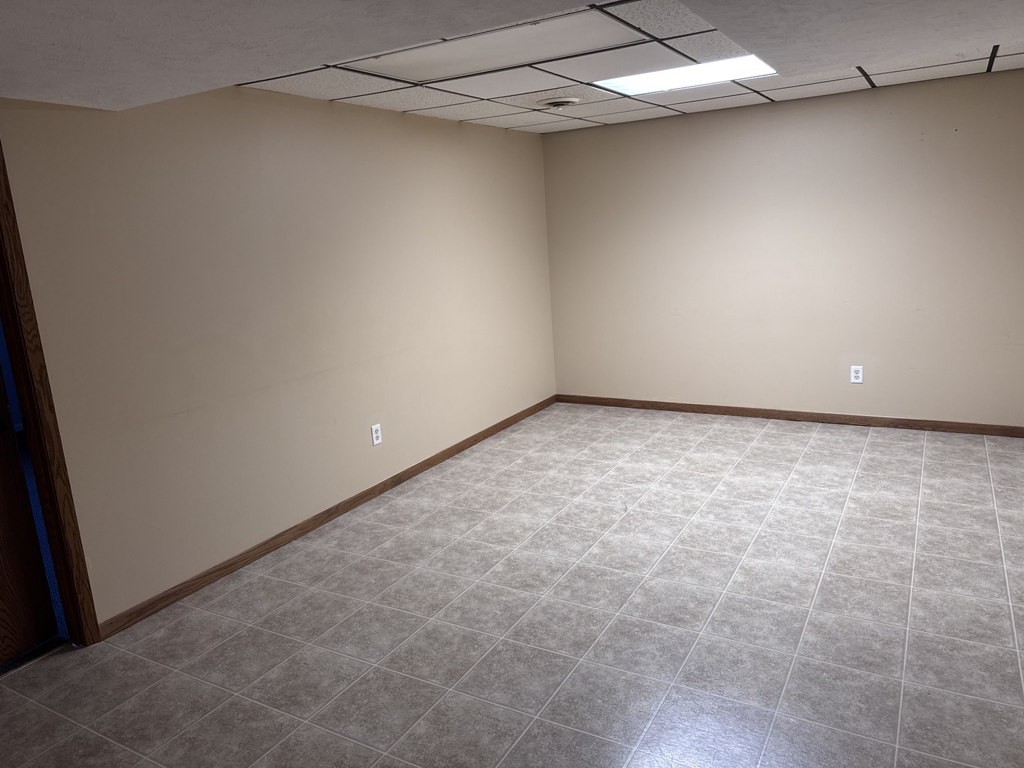120 S 6th Avenue Property Photo 2