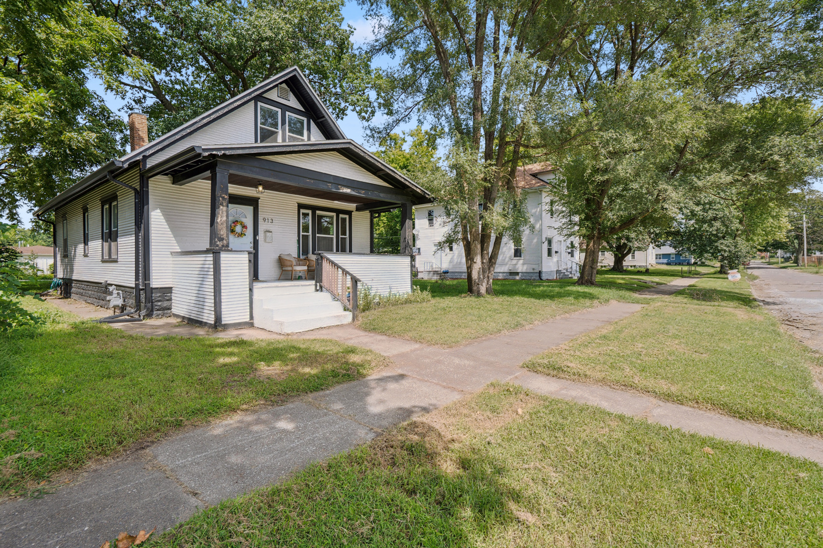 913 12th Avenue Property Photo 1