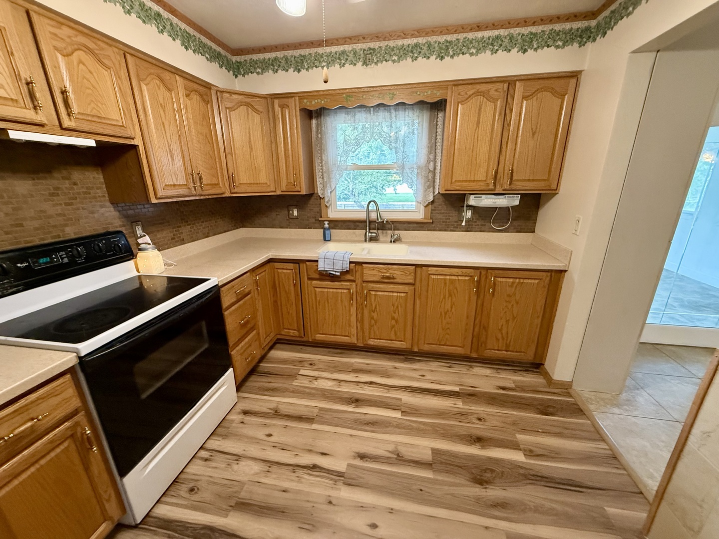 1059 Meadow Lane Property Photo 2