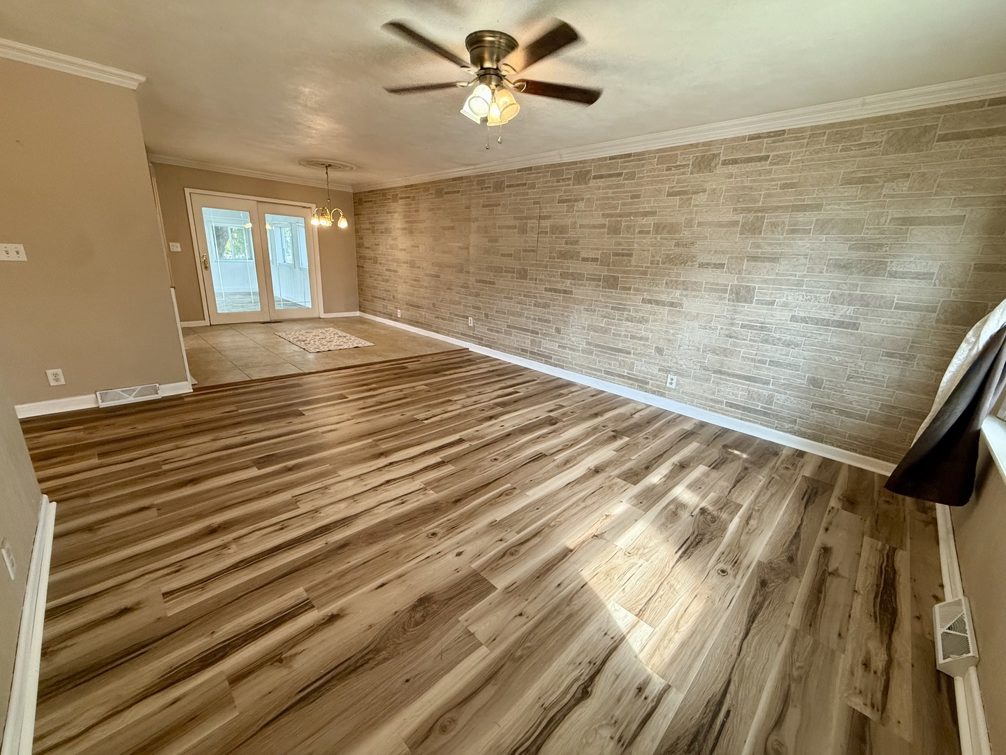 1059 Meadow Lane Property Photo 6