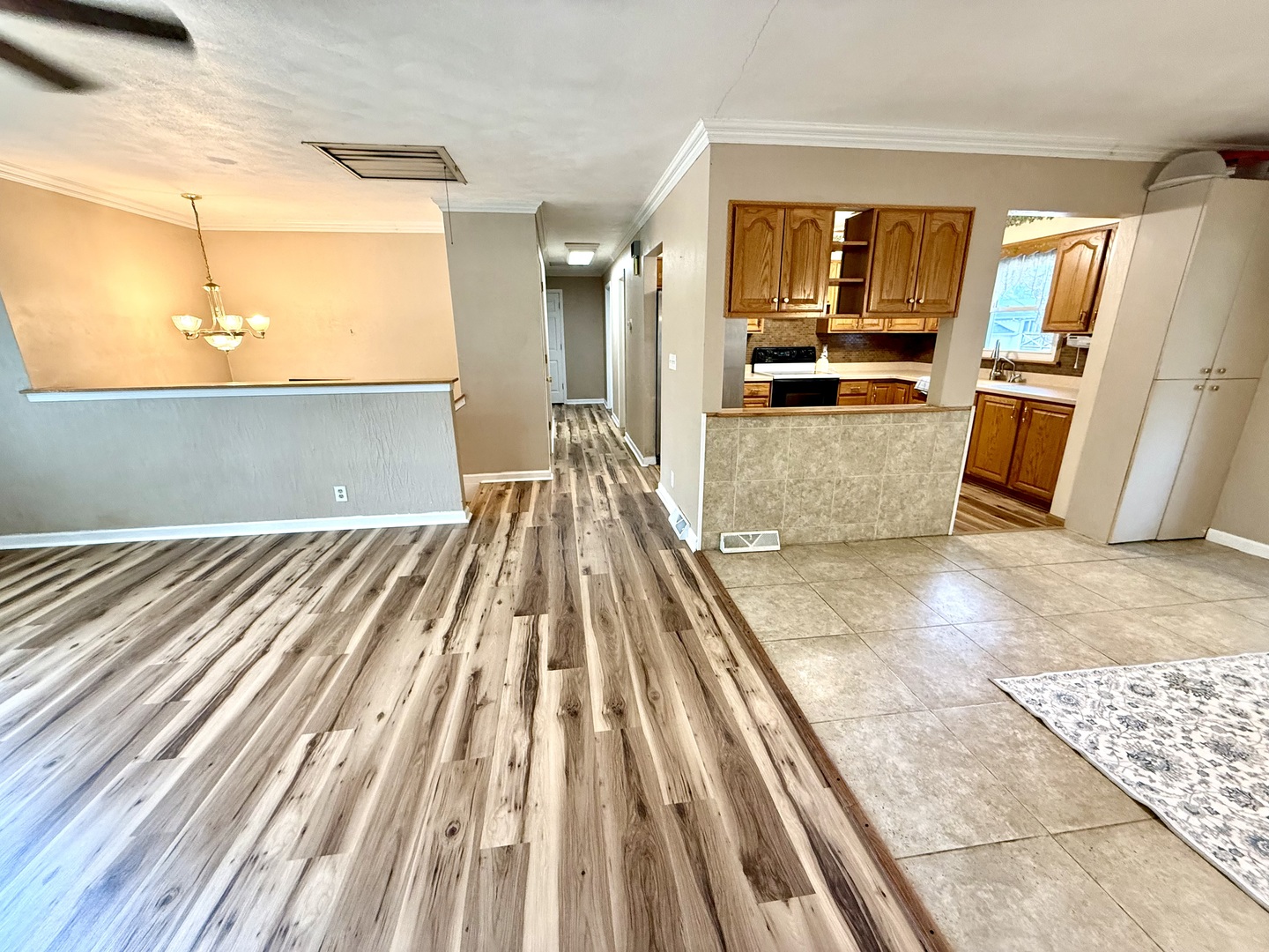1059 Meadow Lane Property Photo 7