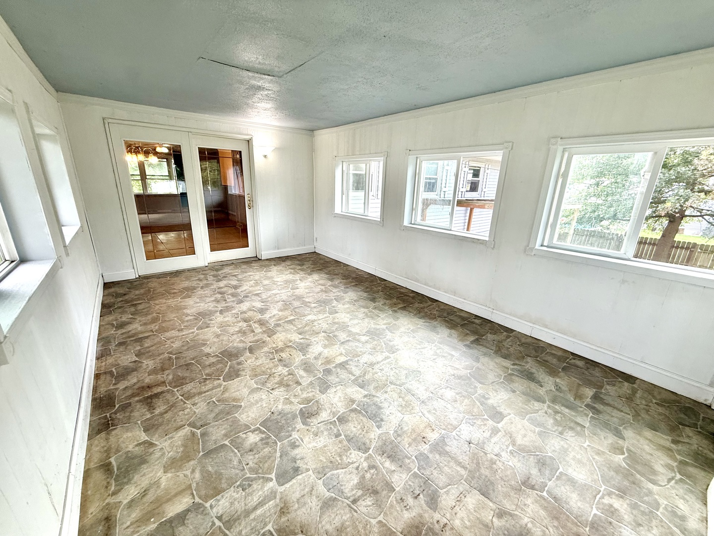 1059 Meadow Lane Property Photo 12