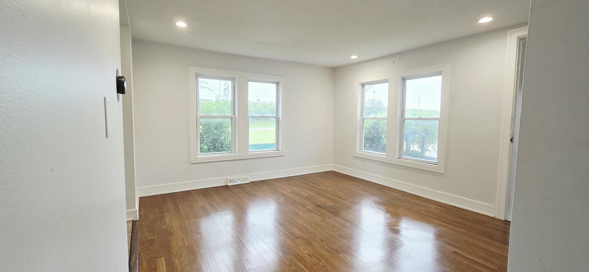 7000 W 71st Place Property Photo 8