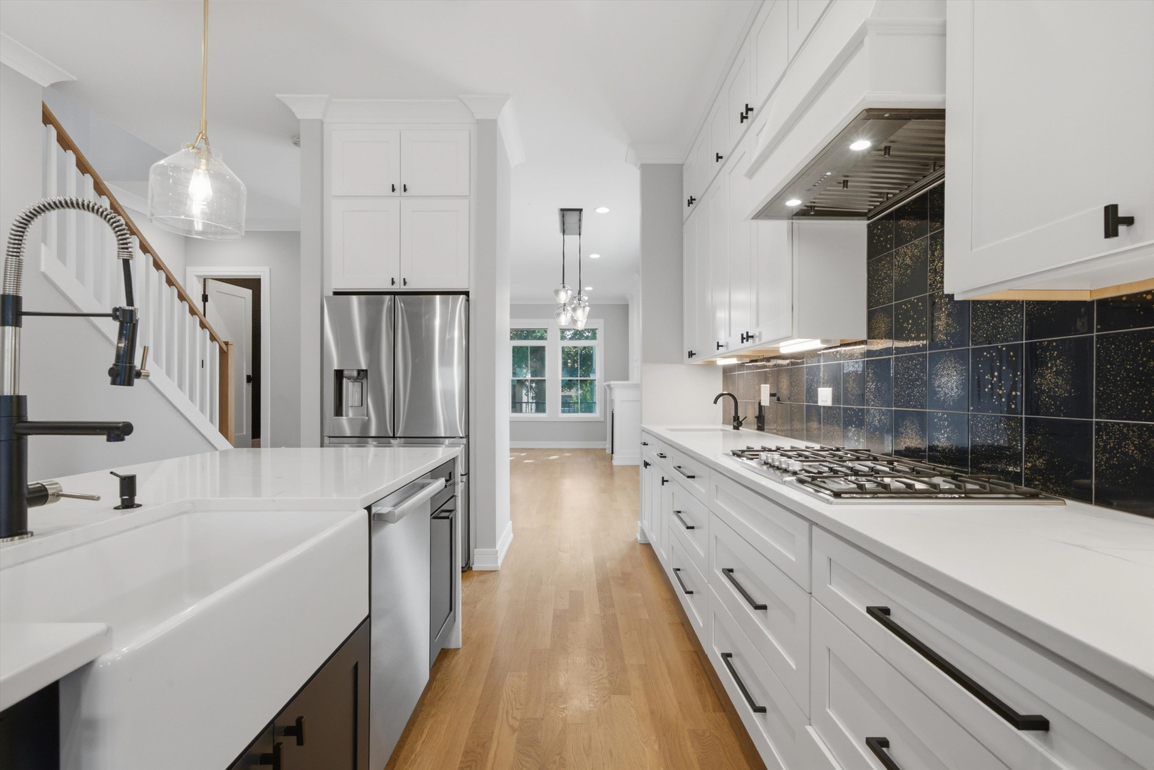 3536 N Albany Avenue Property Photo 5