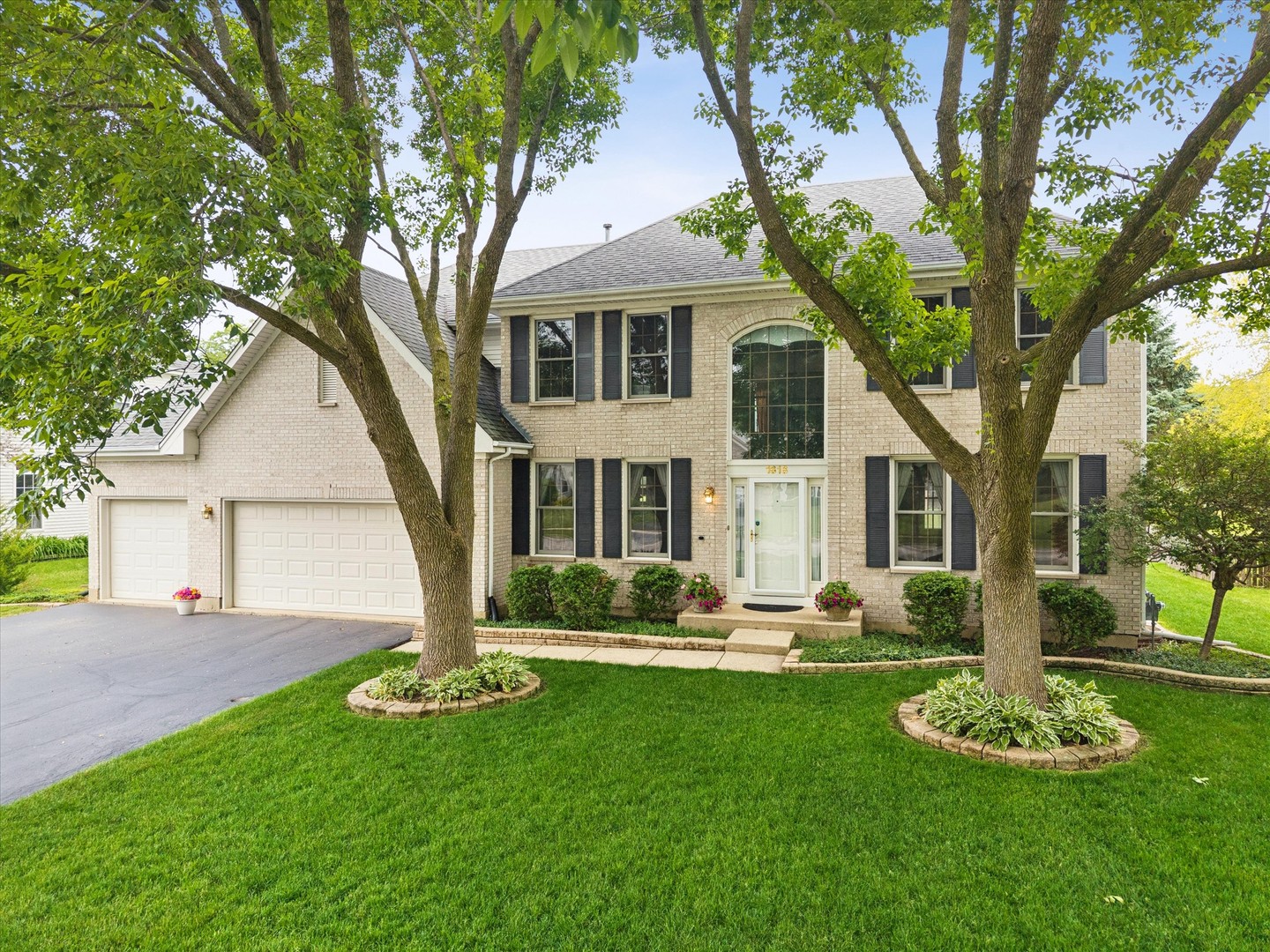 1616 Rolling Hills Drive Property Photo 1