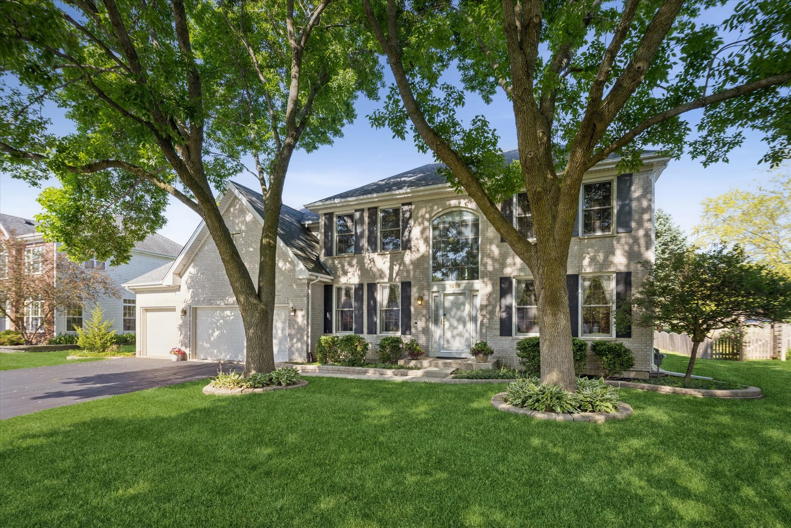 1616 Rolling Hills Drive Property Photo 2