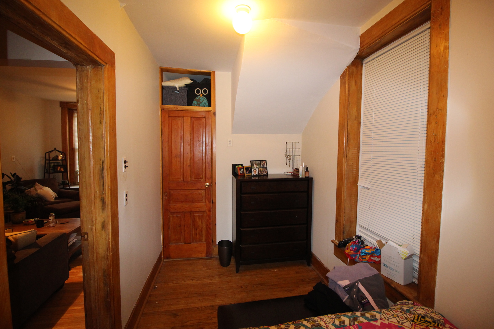 1736 W Beach Avenue Property Photo 7